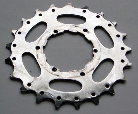 [Rear side of a hyperglide cog]