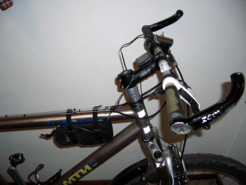 [Battery holder on the top tube]