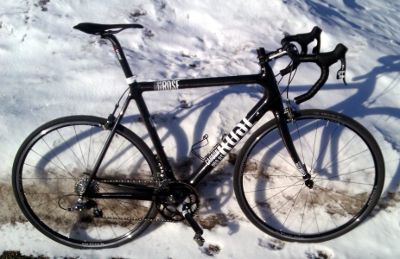 [Rose roadbike in snow]
